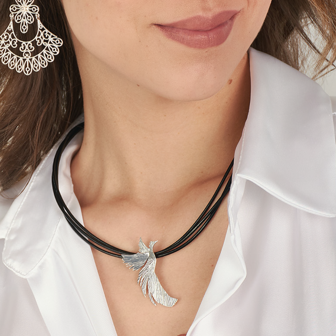 Collar Cuero Ave Fénix Resiliencia Plata