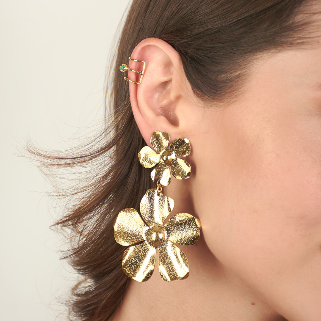 Aretes Dos Flores Colgantes