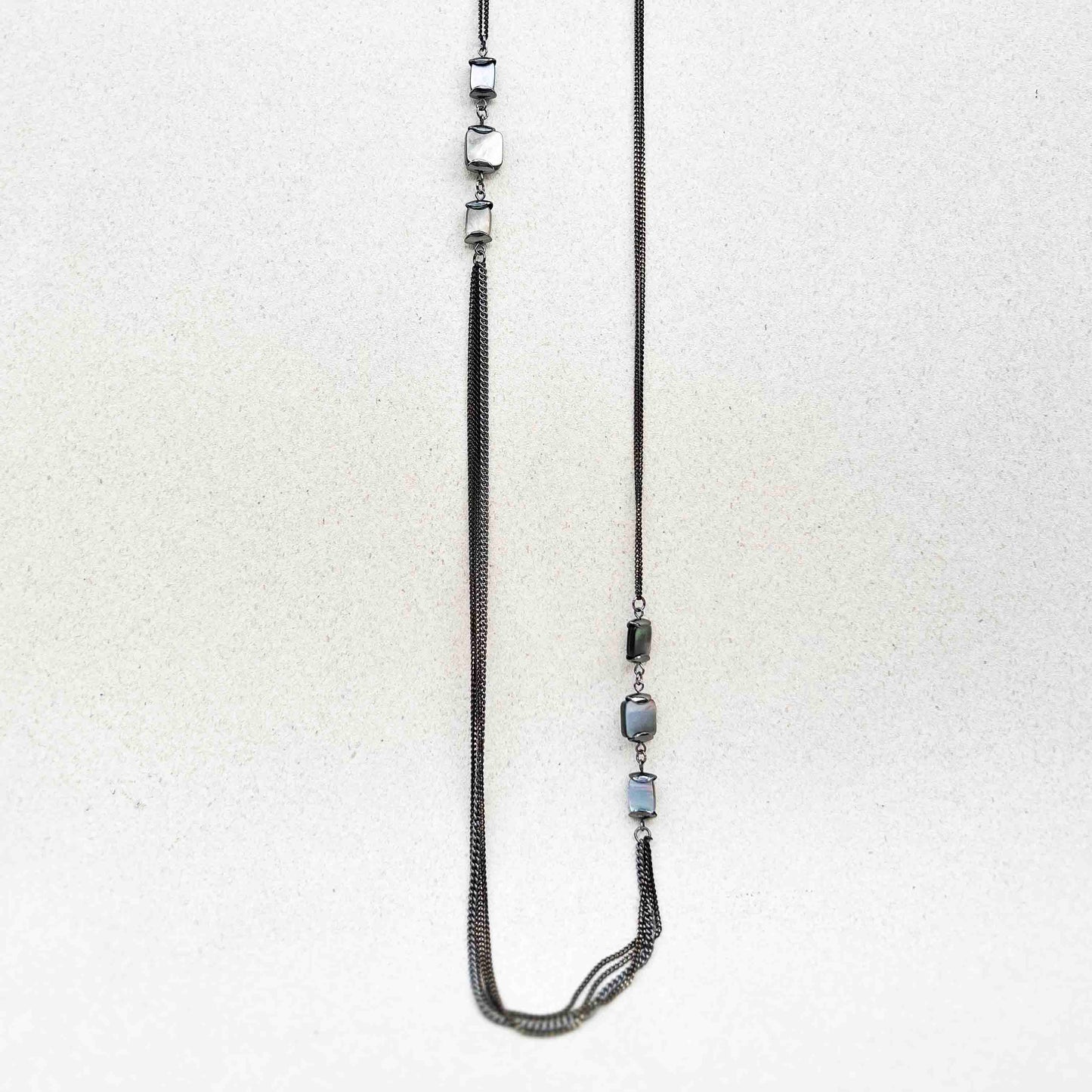 Collar Largo Madre Perla Cuadrado