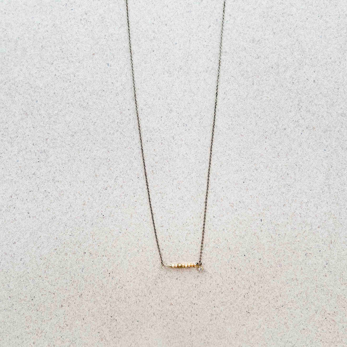 Collar Dorado Largo Tramo Mini Perlas y Cristal