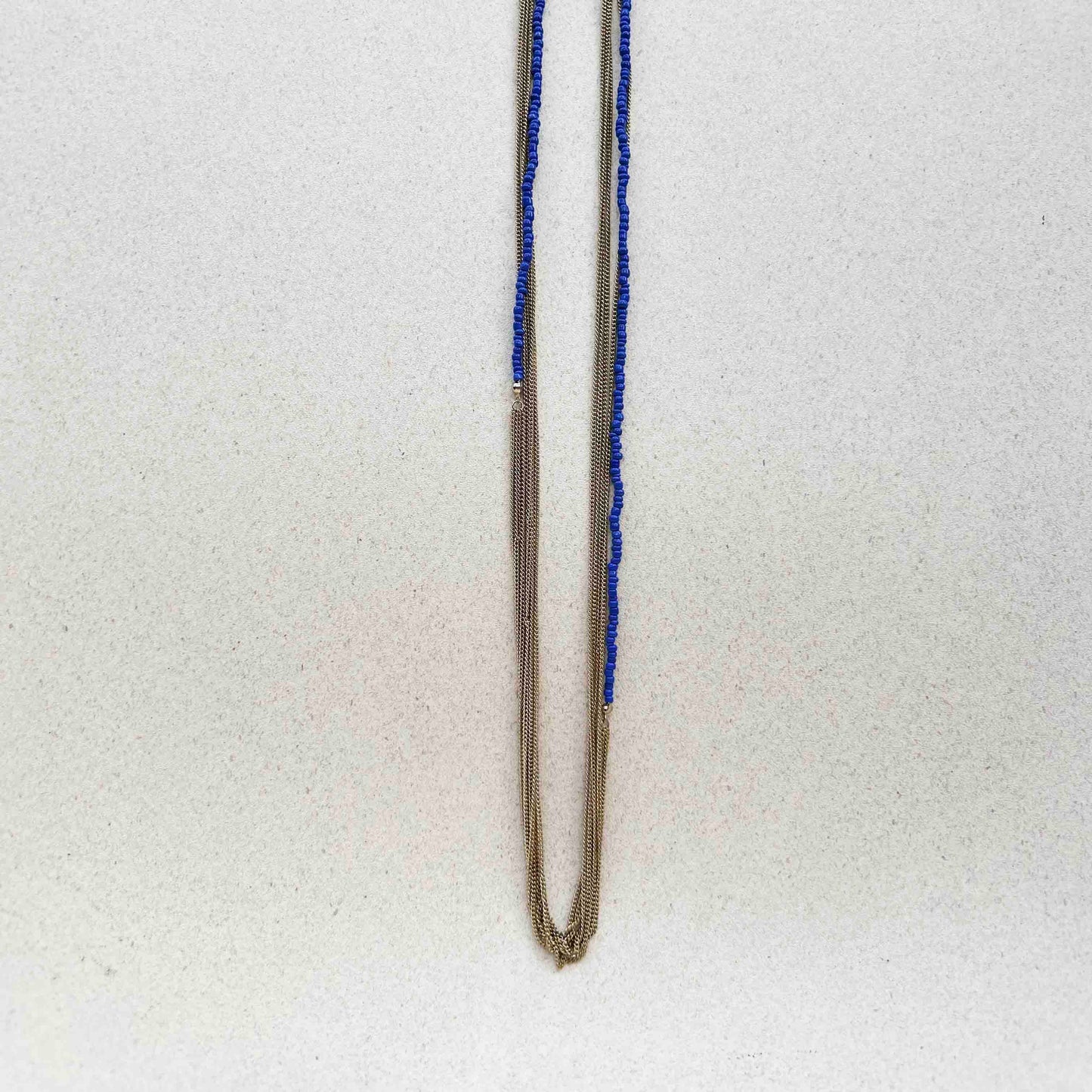 Collar Varias Cadenas y Chaquiras Azules