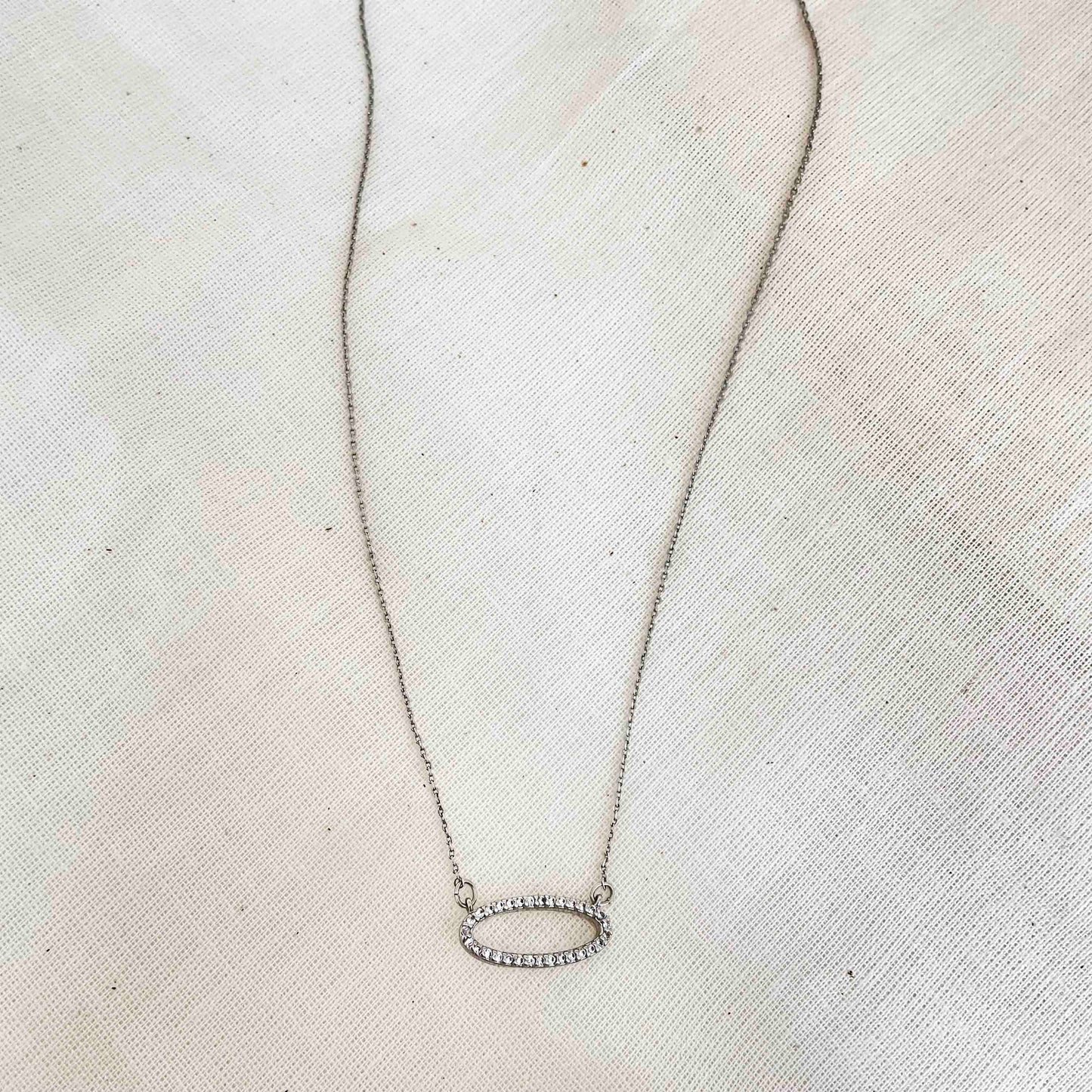 Cadena cubic zirconia ovalo plata