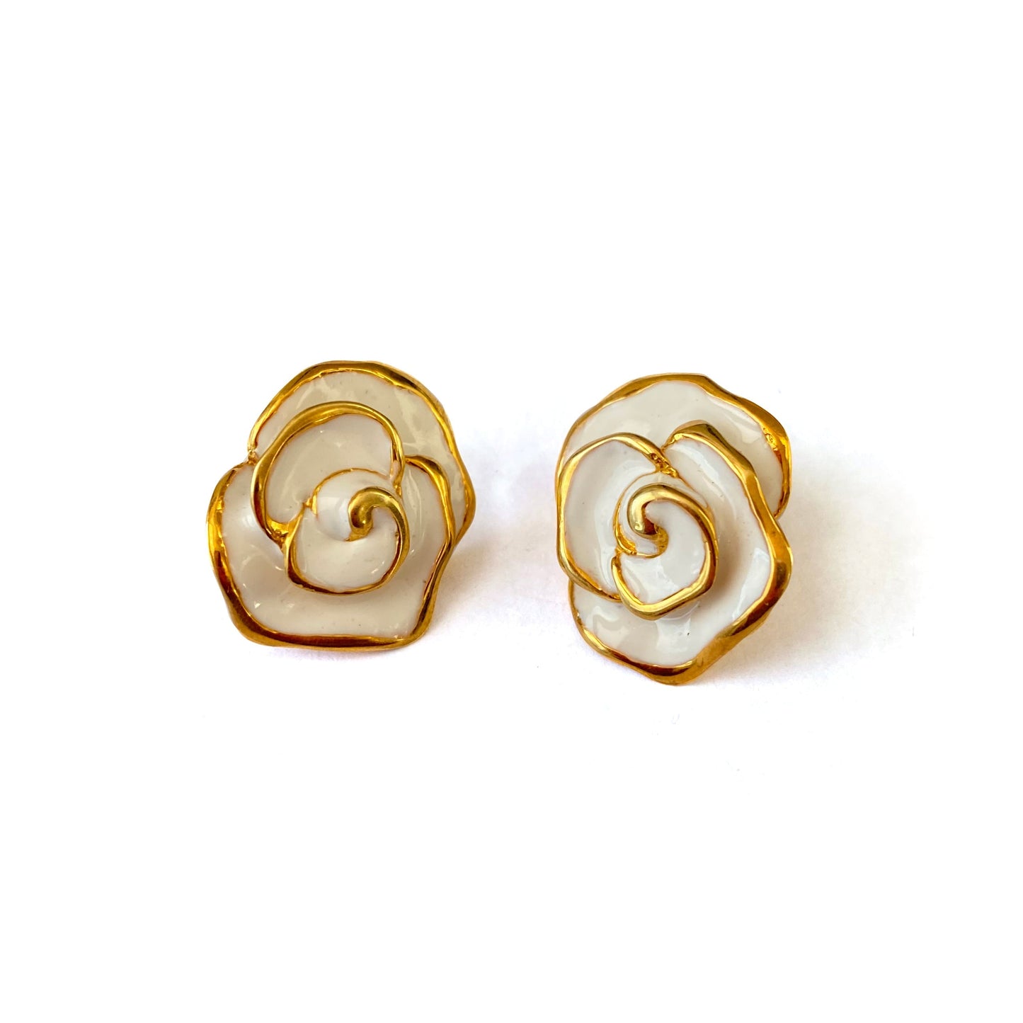 Aretes rosa roja de Eleonora Varini