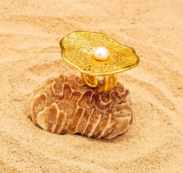 Anillo Coral Grande Perla de Durando Atelier