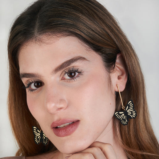 Aretes Tubo Con Mariposa Monarca