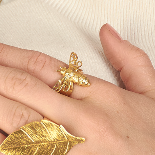 Anillo Abeja Vuelo de Vida Dorado