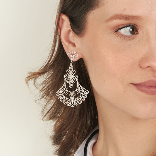 Aretes Reina Colgante de 11 Gotas