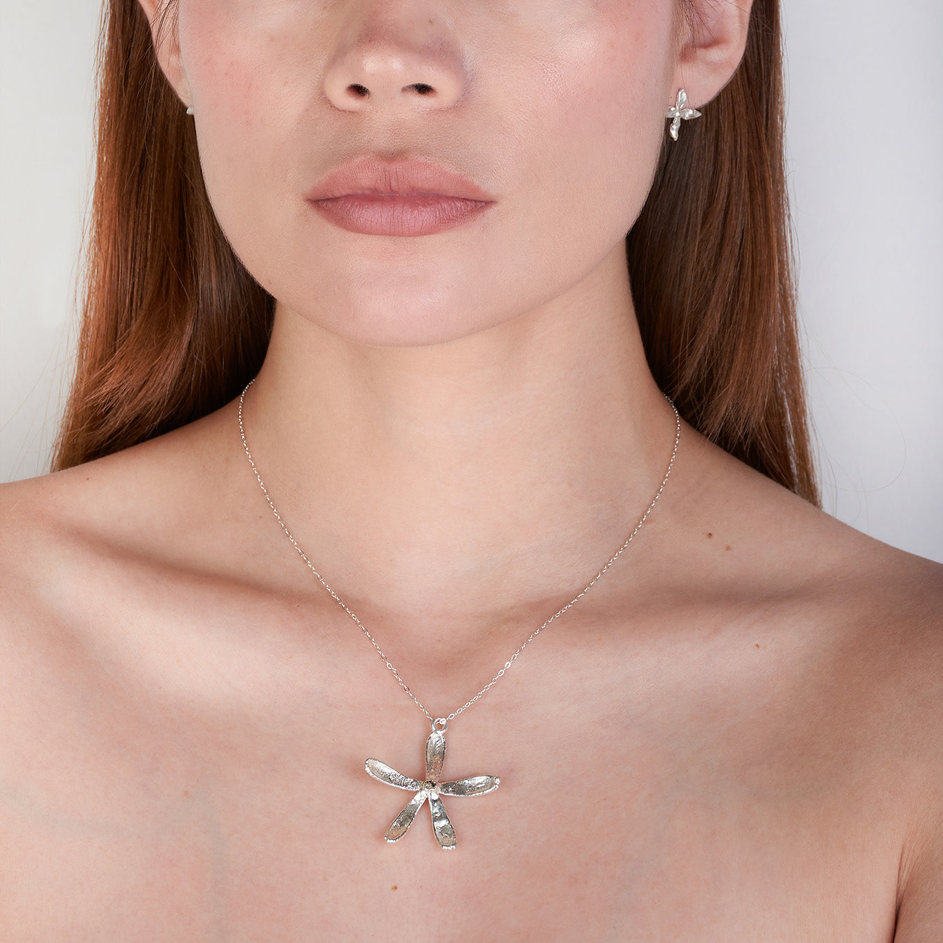 Collar Flor Pétrea Plata