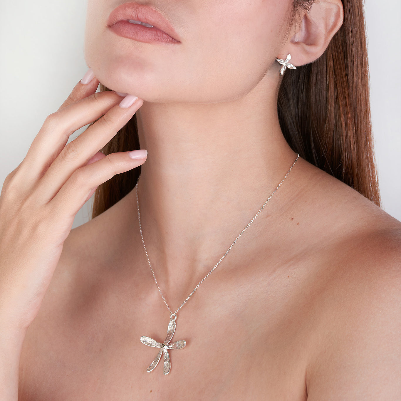 Collar Flor Pétrea Plata