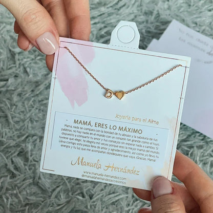 collar de iniciales con dije corazón