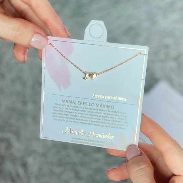collar de iniciales con dije corazón