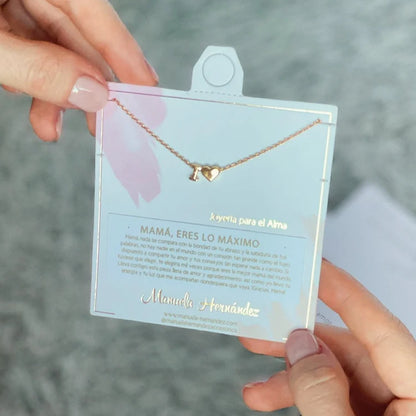 collar de iniciales con dije corazón
