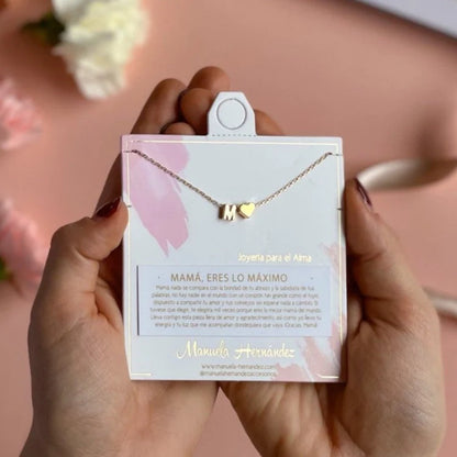 collar de iniciales con dije corazón