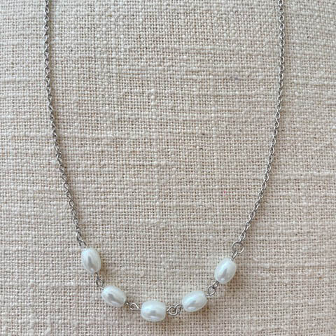 Cadena corta perlas ovaladas