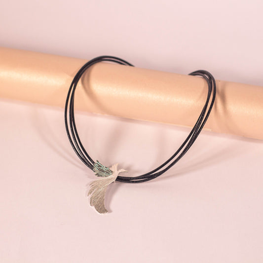 collar cuero ave fenix