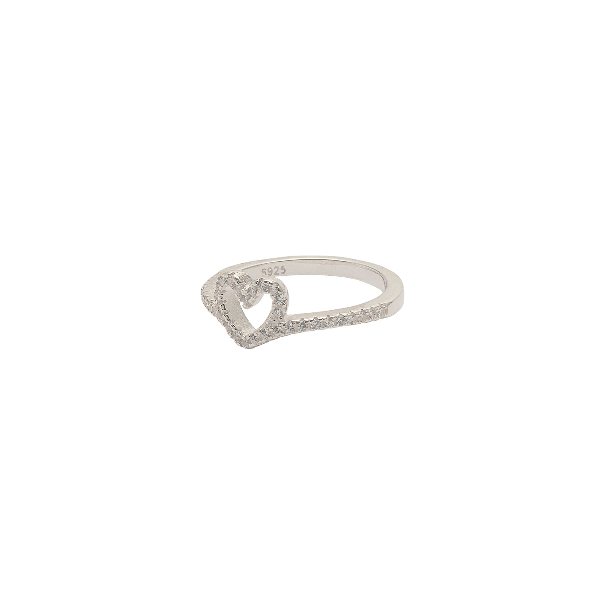 anillo con centro de corazon